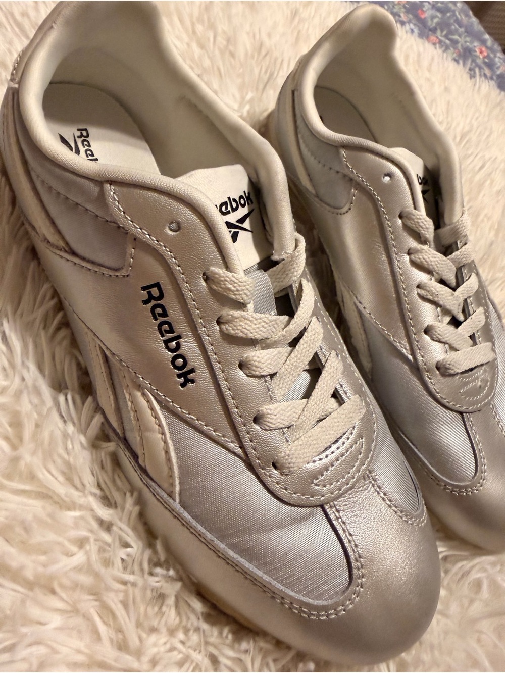 Reebok Women's Metallic Silver Low-Top Sneakers size 8